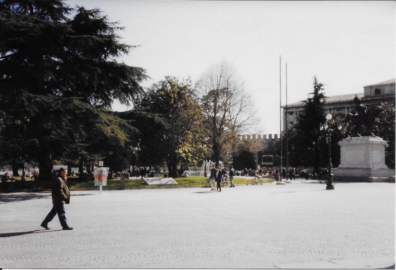 199803xx - 038 Venice, Florence, Rome.jpg